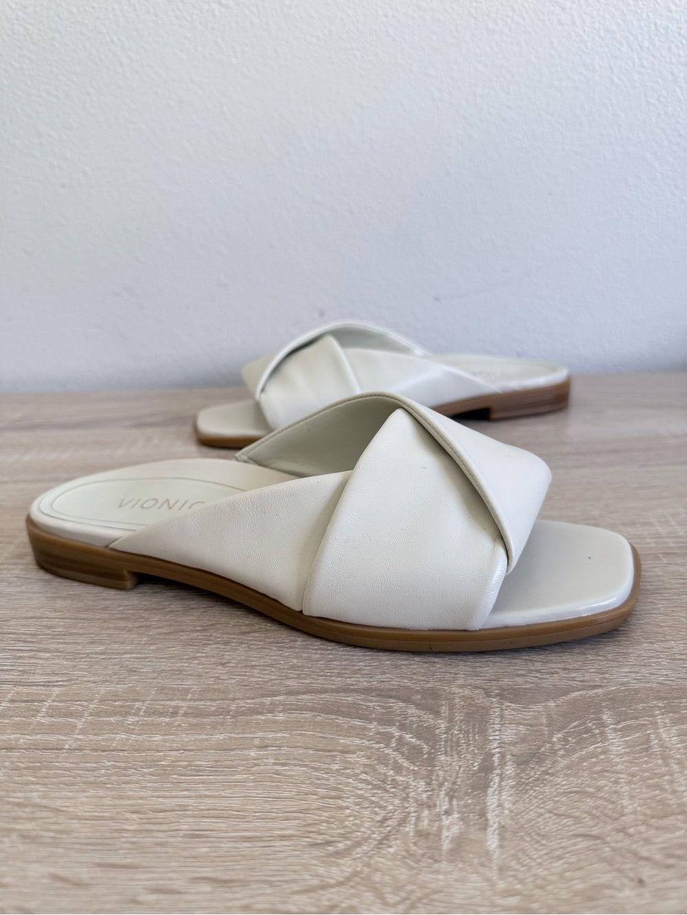 Vionic Cream Crisscross Slide Mules - Picture 3 of 8